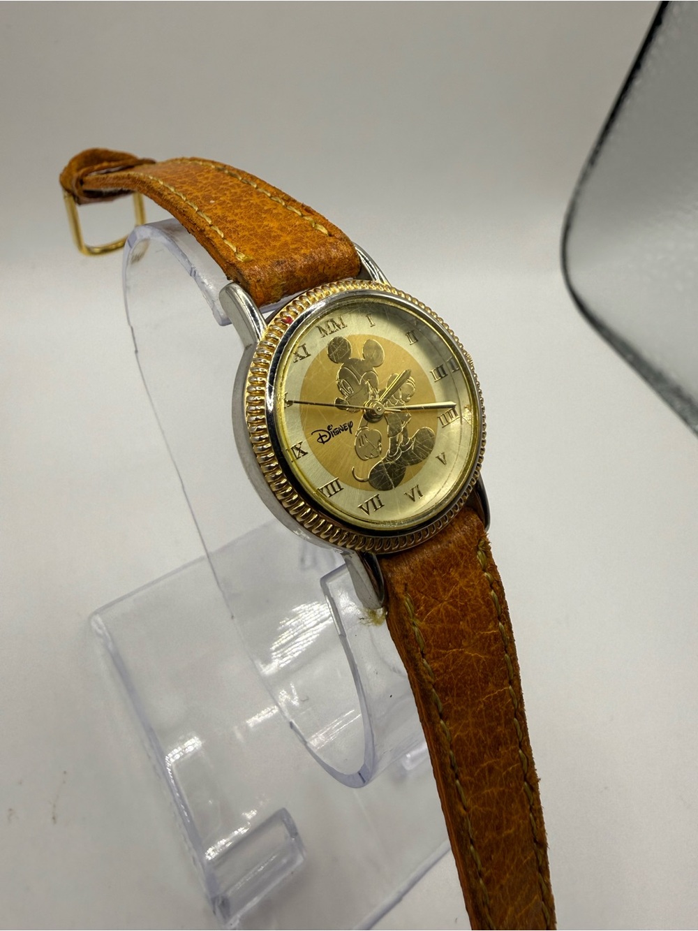 Vintage Mickey Mouse Disney Seiko Women's Watch (New Battery) Brown Band MC0174 - Picture 3 of 11